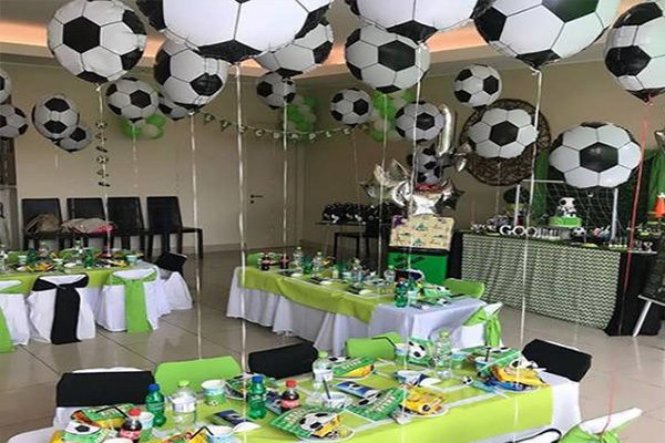 جشن تولد پسرها با تم فوتبال