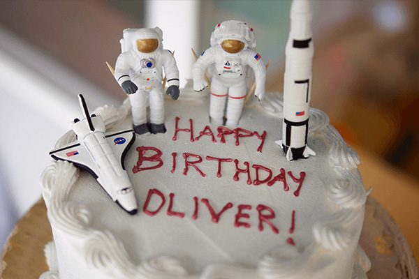 جشن تولد پسرها با تم فضانوردی